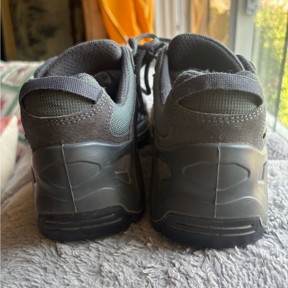 Lowa Men's Black and Gray Athletic Shoes - Picture 4 of 9